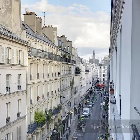 Trendy Flat 2 Bedroom With Rooftop Views *
