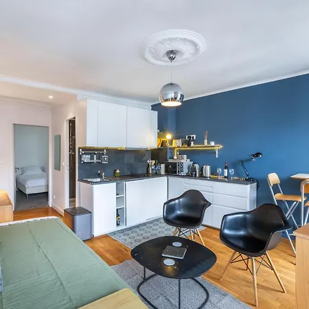 Couette-café Trendy Flat 2 Bedroom With Rooftop Views *
