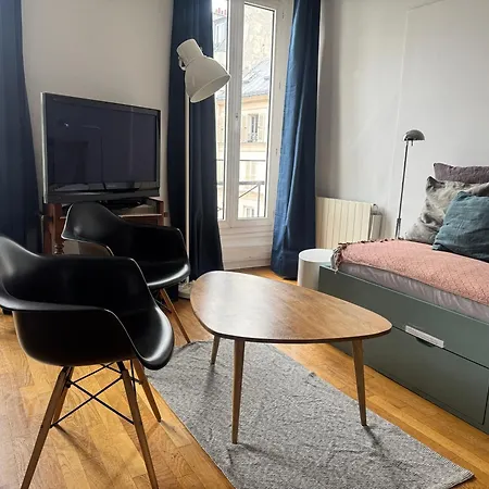 Bed & Breakfast Trendy Flat 2 Bedroom With Rooftop Views Parigi