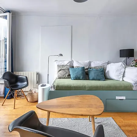 Trendy Flat 2 Bedroom With Rooftop Views