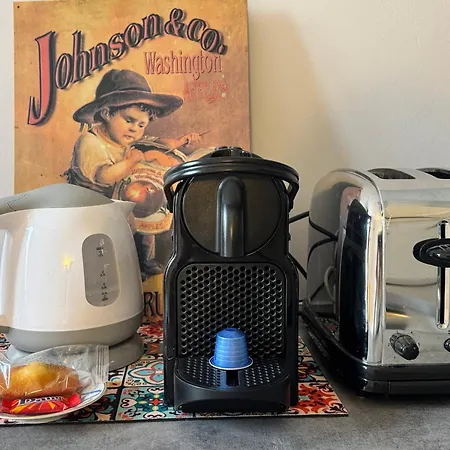 Bed & Breakfast Trendy Flat 2 Bedroom With Rooftop Views 4*