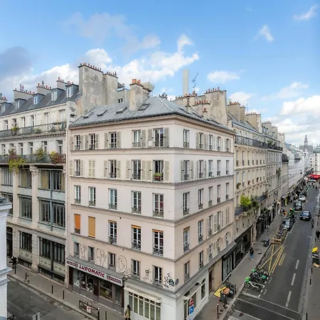 Bed & Breakfast Trendy Flat 2 Bedroom With Rooftop Views Parigi