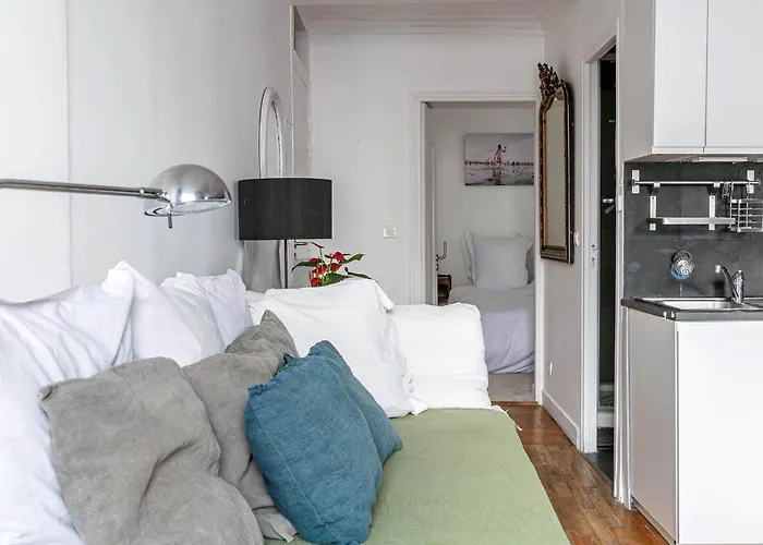 B&B Rooftop Views Cosy 2 Bedroom 4*